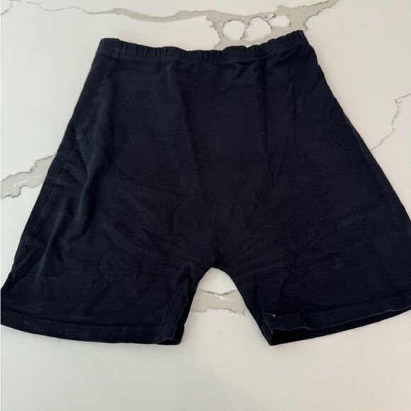 Brandy Melville, black casual shorts - Picture 1 of 3